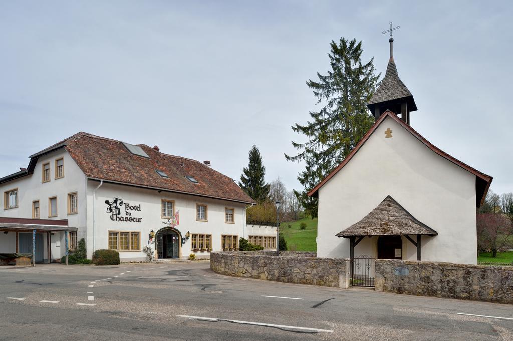Hotel Du Chasseur Enges Luaran gambar
