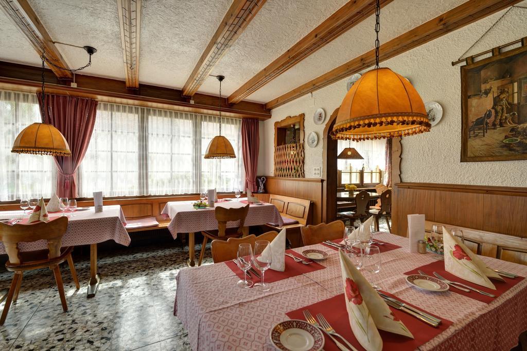 Hotel Du Chasseur Enges Luaran gambar