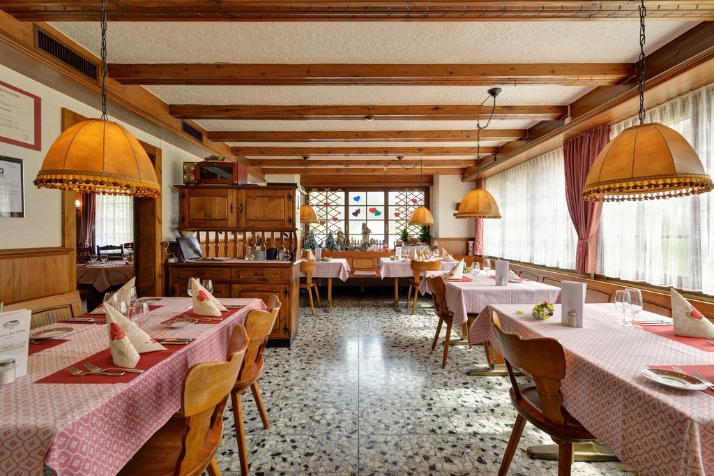 Hotel Du Chasseur Enges Luaran gambar